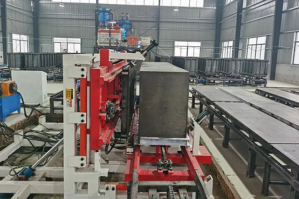 مشروع خط إنتاج بلوك خفيف الوزن بحبيبات EPS وألواح جدران خرسانية رغوية في Xianning، خوبي- الصين